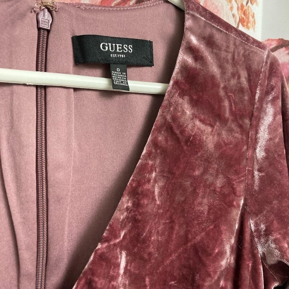 Size 0 lined guess dress​​​​​​​​​​​​ - Picture 2 of 8